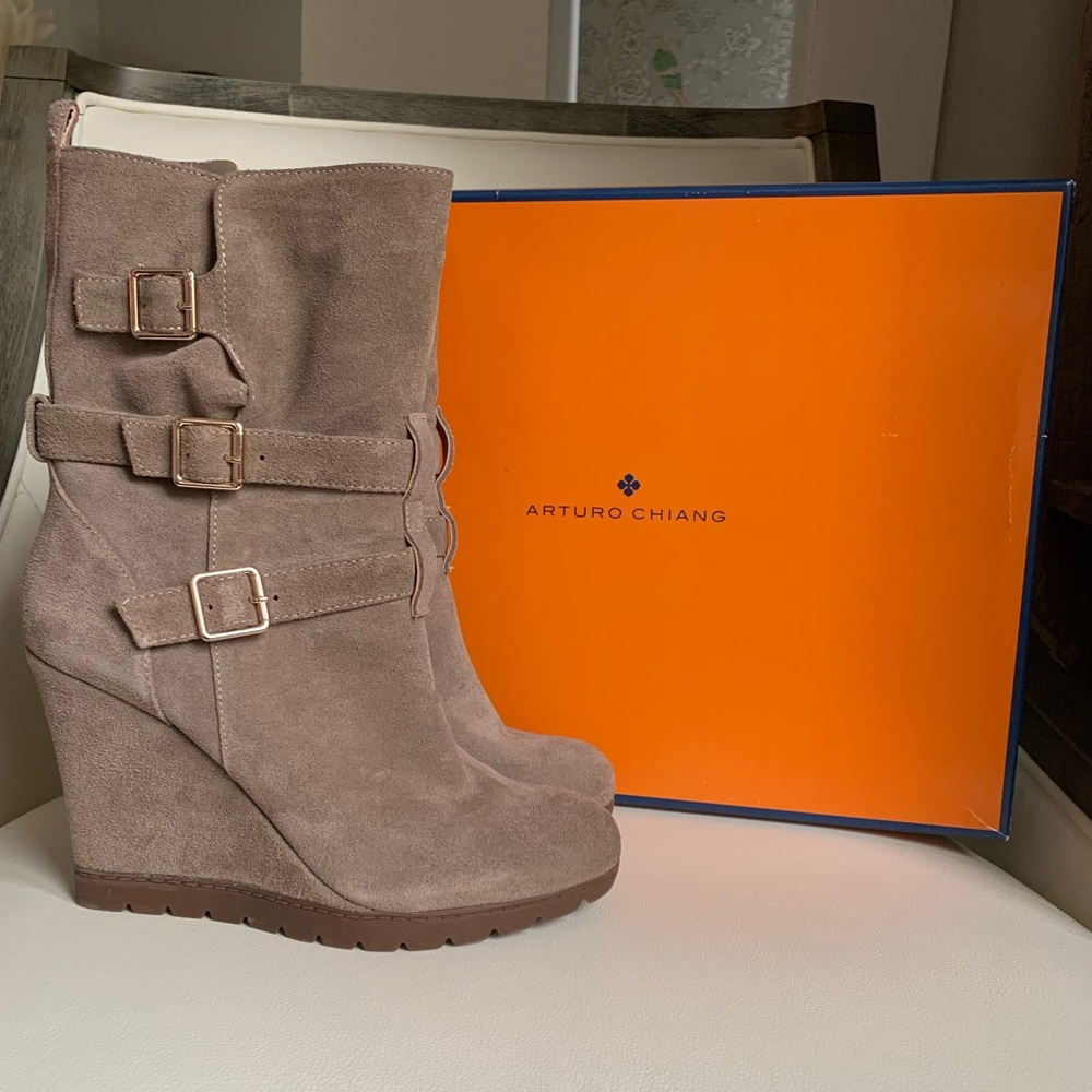 Arturo Chiang Tan Wedge Suede Boots